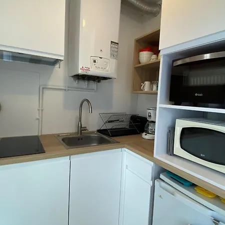 Climatise Avec Balcon, Parking Prive, Wifi - Proche Thermes Et Etang - Fr-1-503-23 Apartment