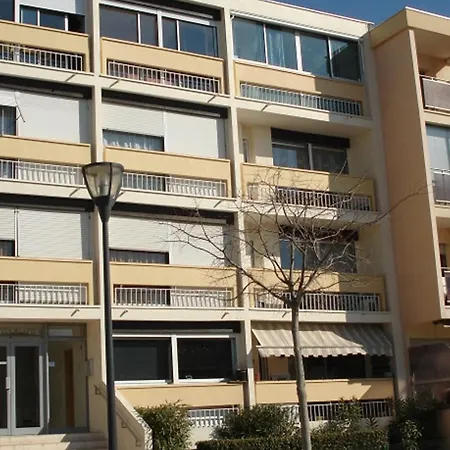 Proche Thermes Avec Balcon Et Parking A - Fr-1-503-23 아파트 *