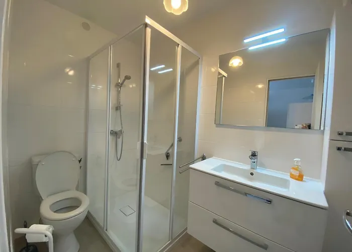 Proche Thermes Avec Balcon Et Parking A - Fr-1-503-23 * Balaruc-les-Bains
