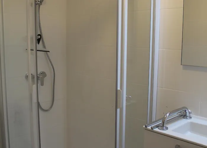 Proche Thermes Avec Balcon Et Parking A - Fr-1-503-23 Balaruc-les-Bains